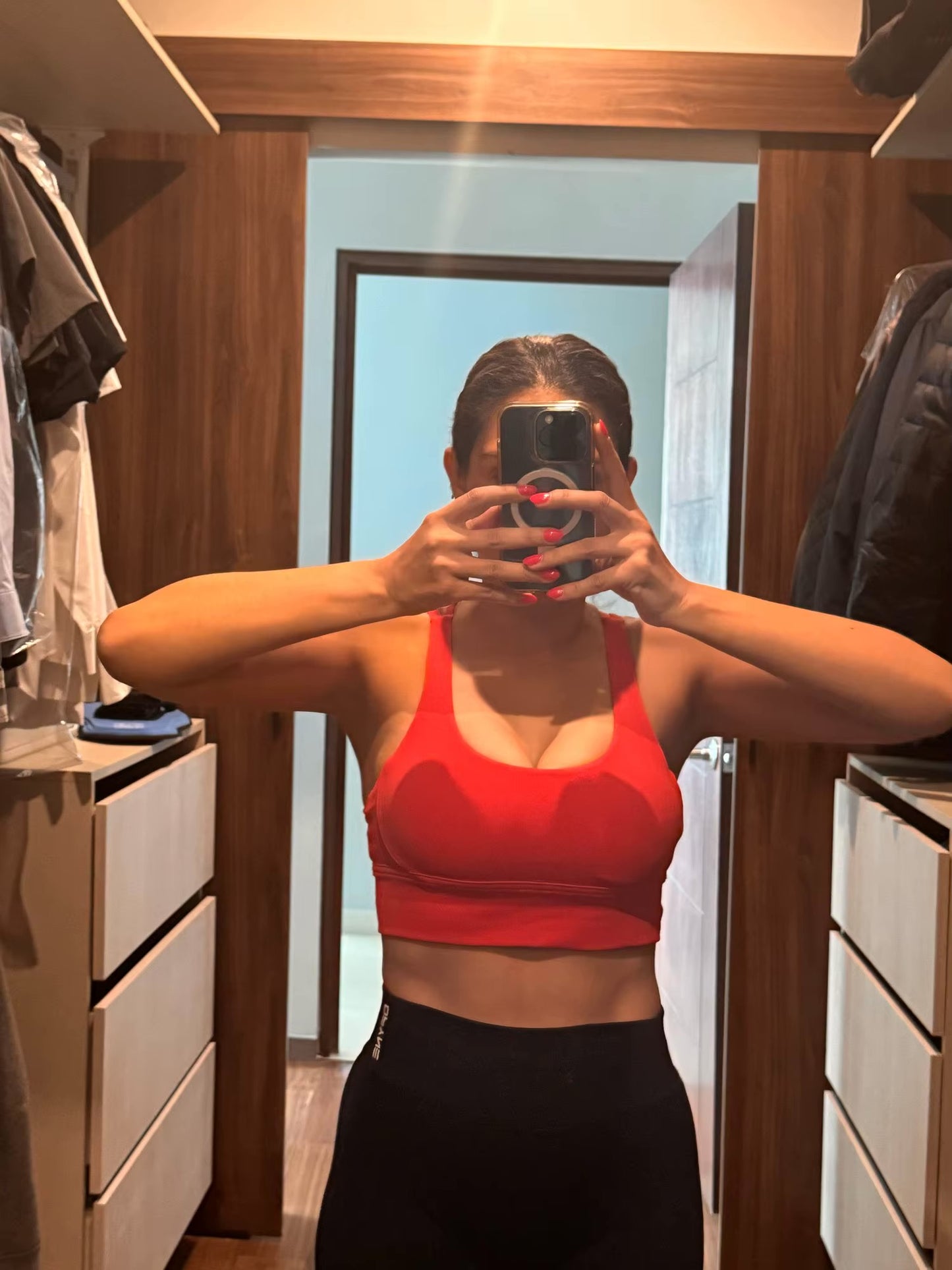 Solid Color Soft Cross Back Women Fitness Bra Tights Yoga Vest High Strength Shockproof Gym Sports Top Push Up With Chest Pad